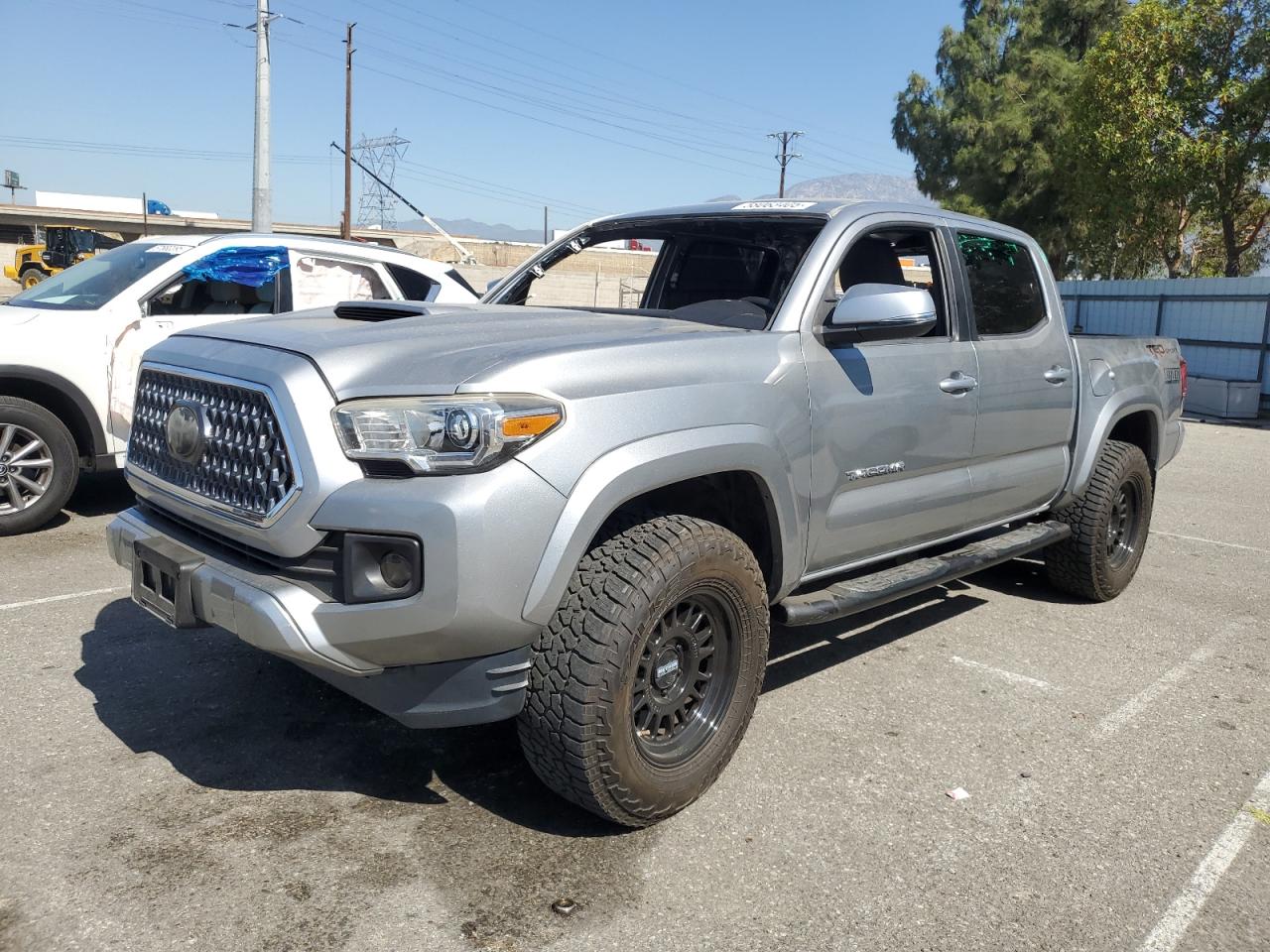 TOYOTA TACOMA 2018