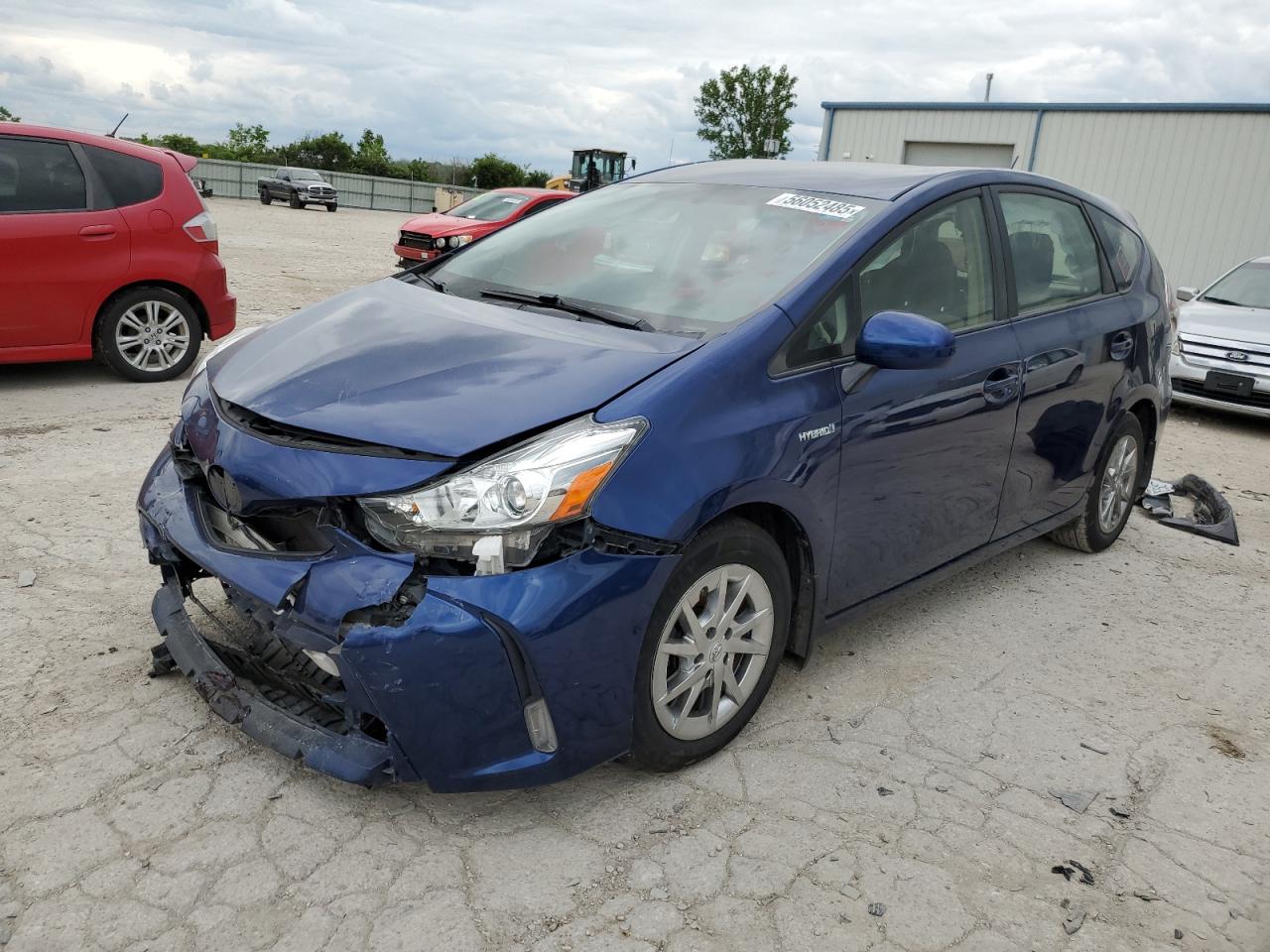 TOYOTA PRIUS V 2017