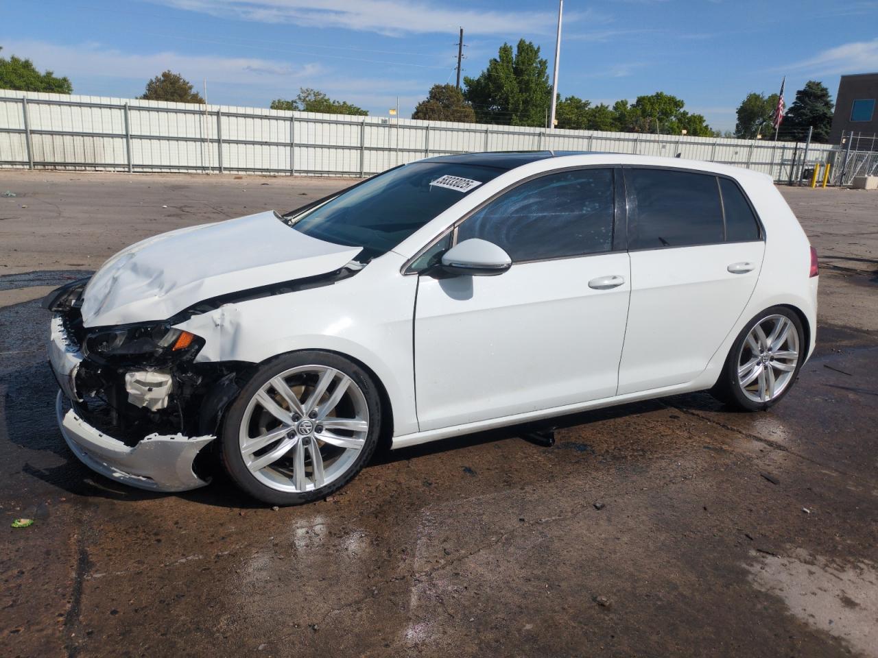 VOLKSWAGEN GOLF 2015