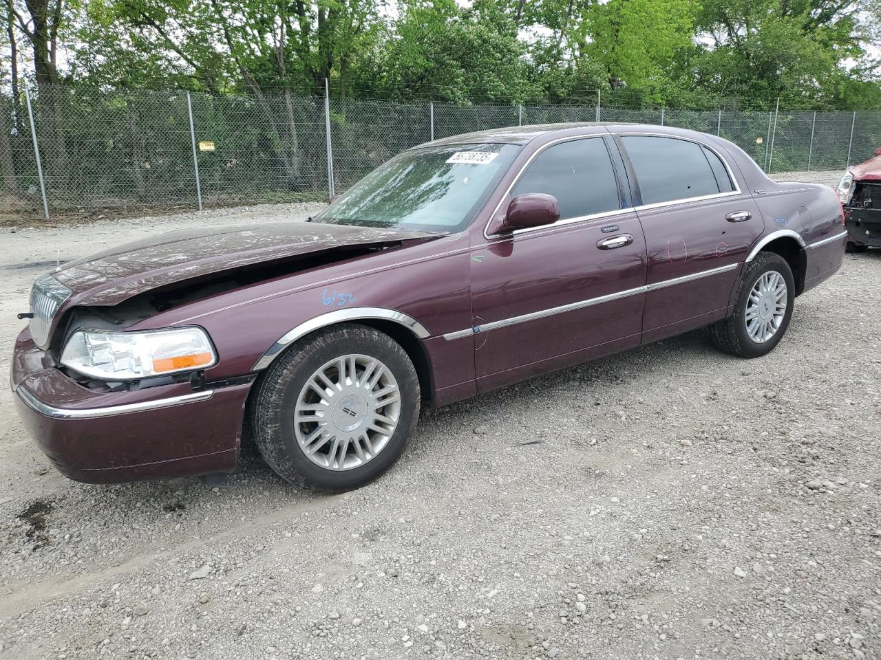 LINCOLN TOWN CAR S 2008