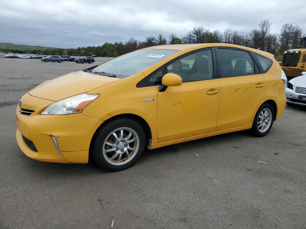 TOYOTA PRIUS V 2014