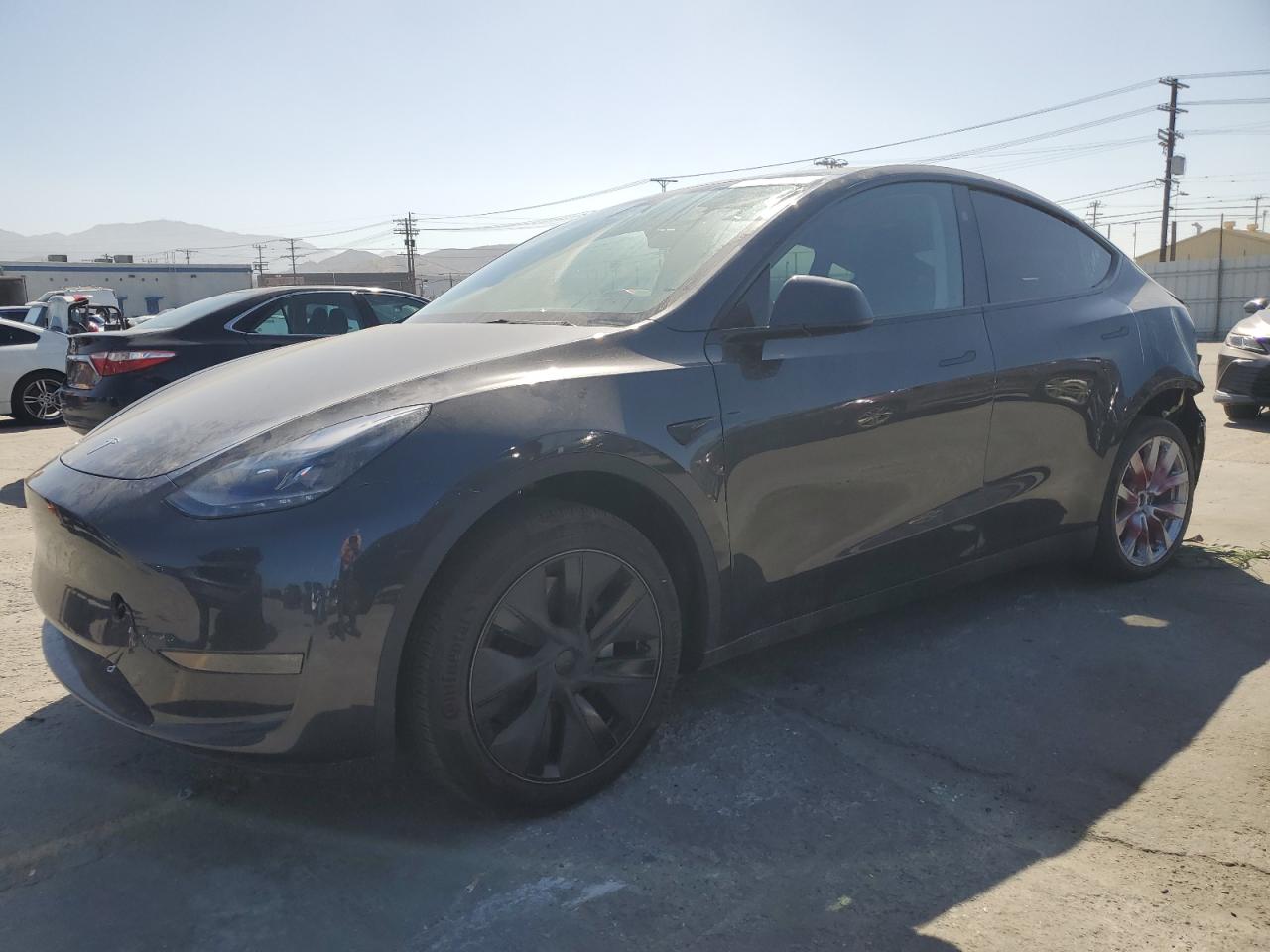 TESLA MODEL Y 2025