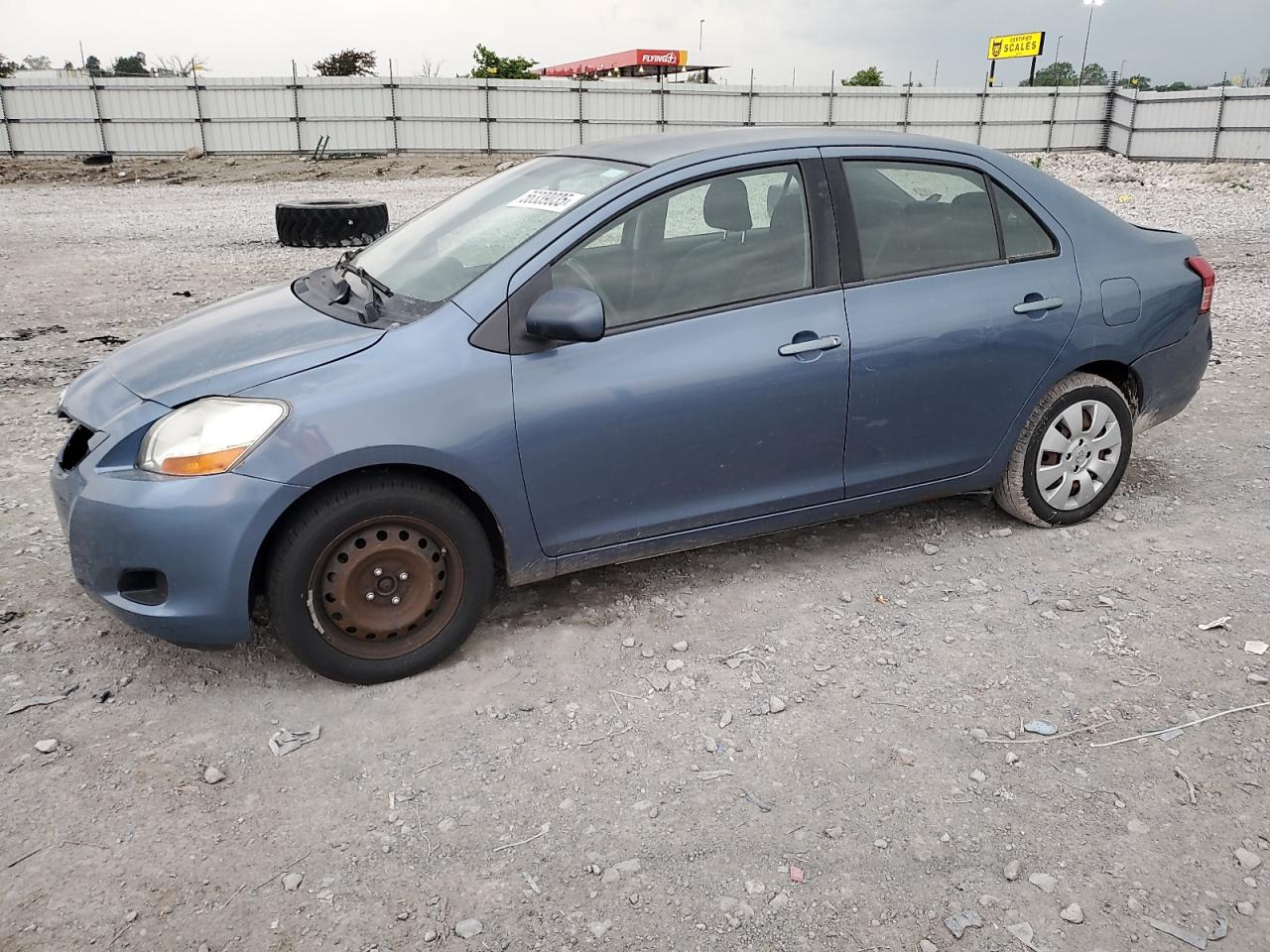 TOYOTA YARIS 2009