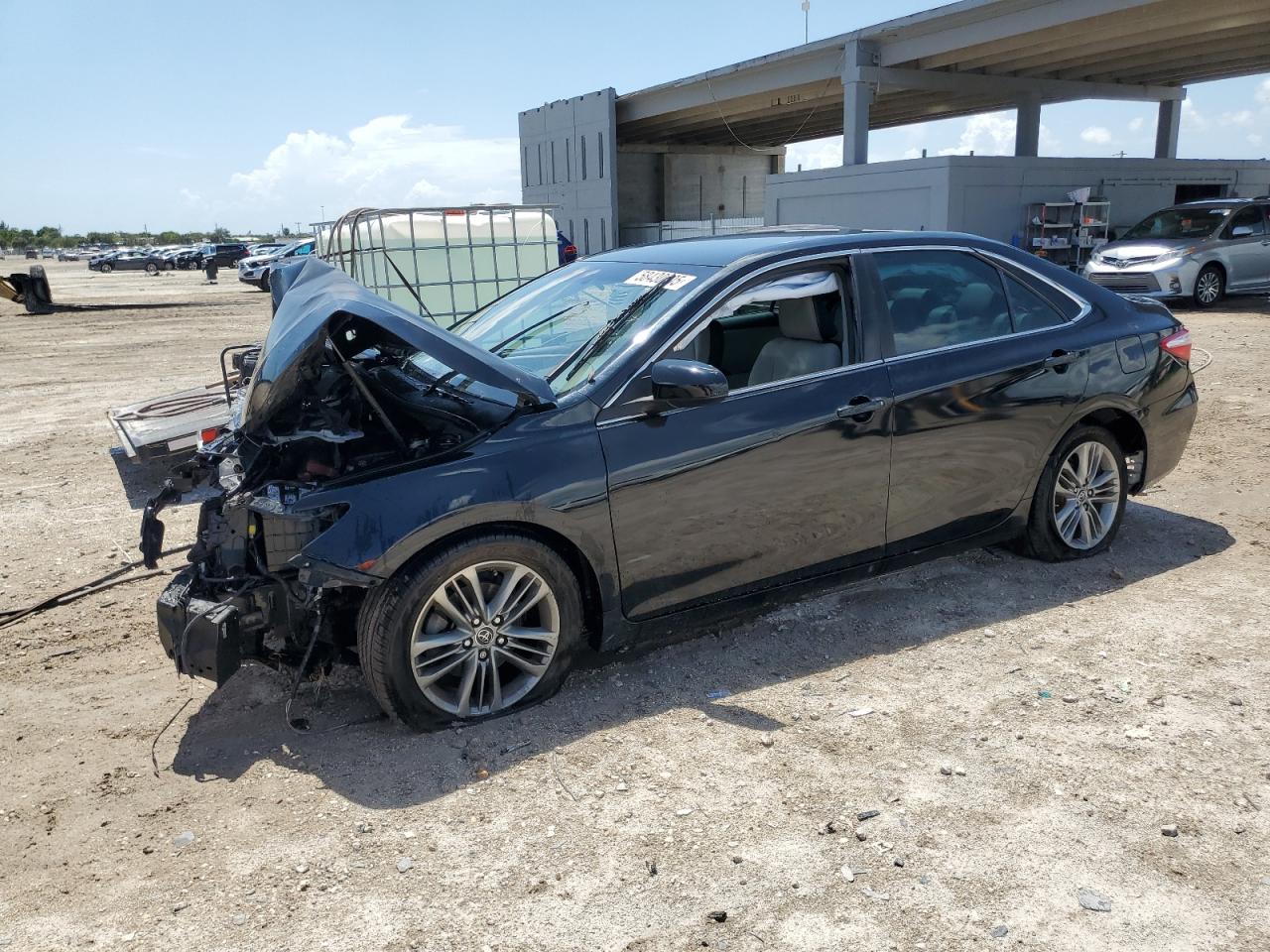 TOYOTA CAMRY LE 2016