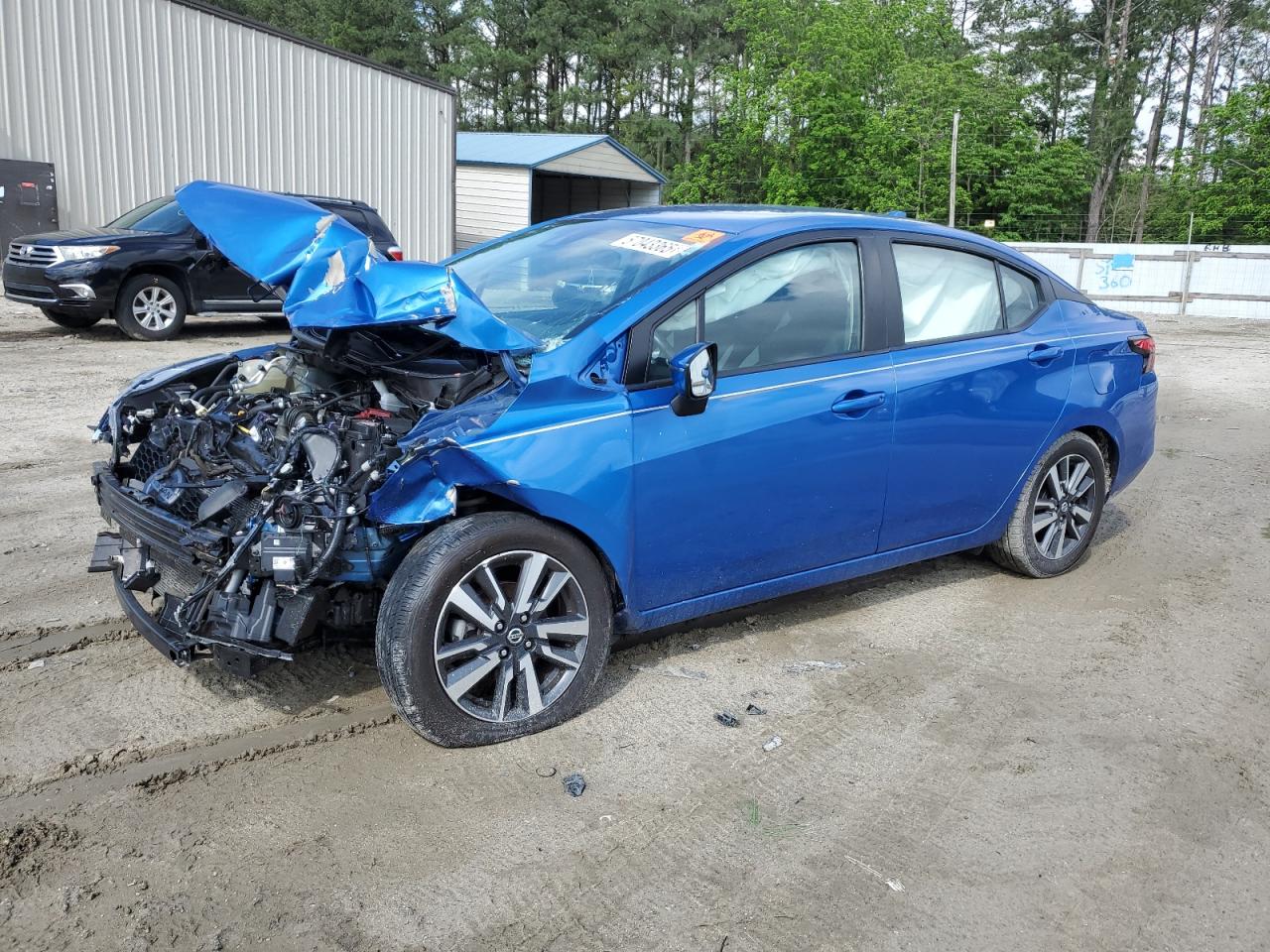 NISSAN VERSA SV 2021