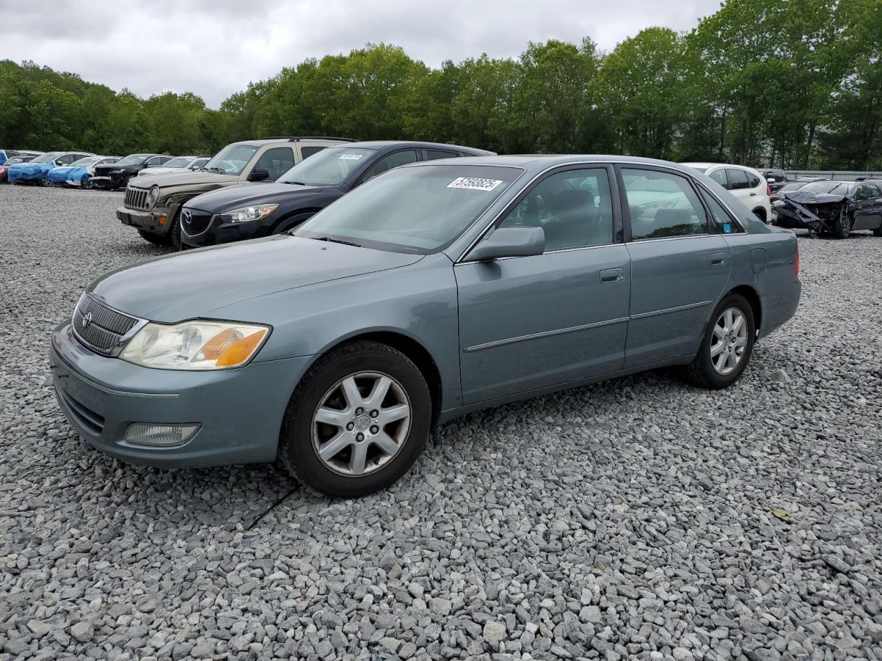 TOYOTA AVALON XL 2001