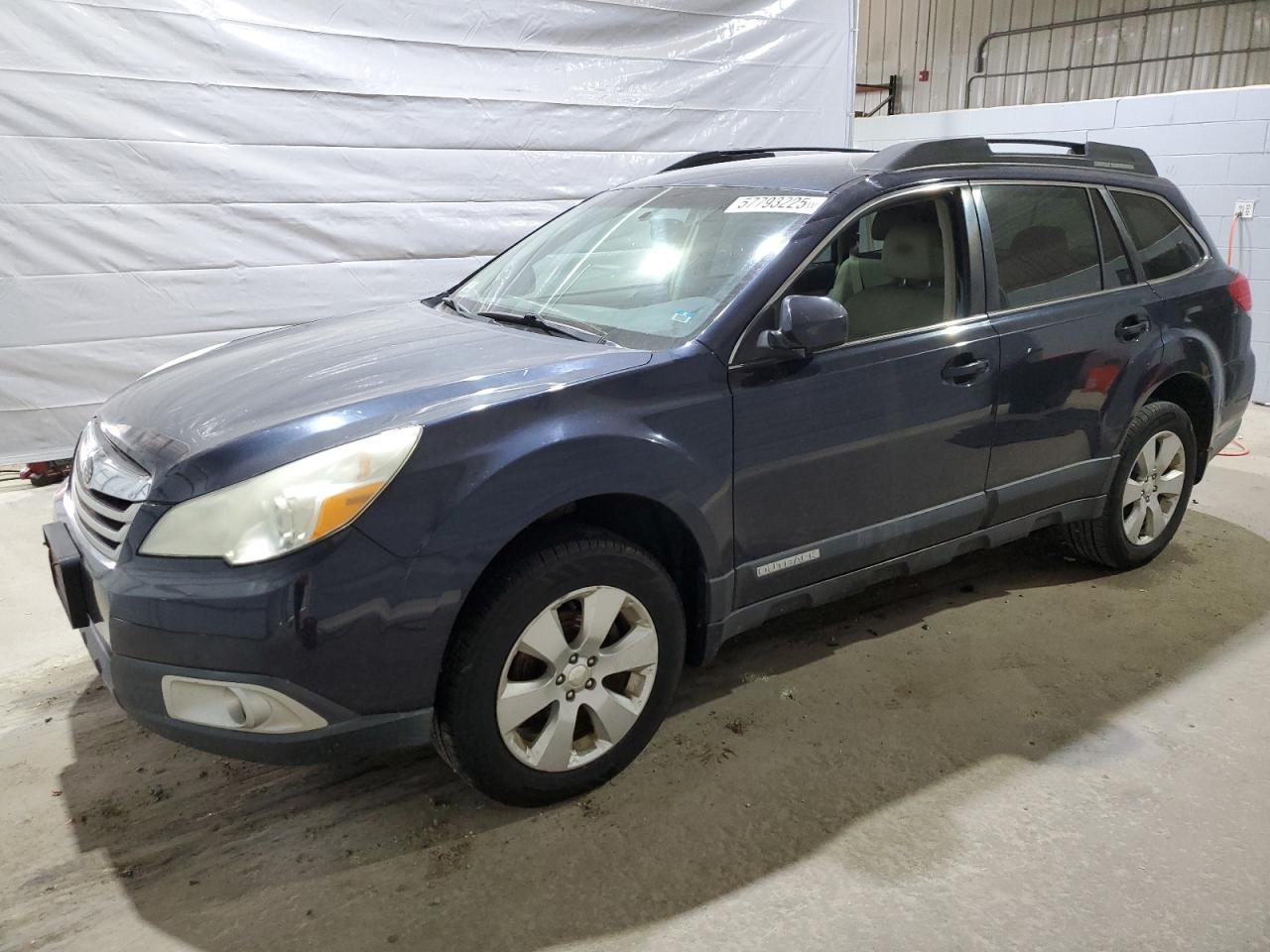 SUBARU OUTBACK 2. 2012