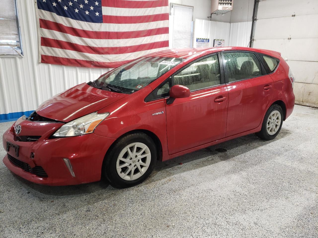TOYOTA PRIUS V 2012