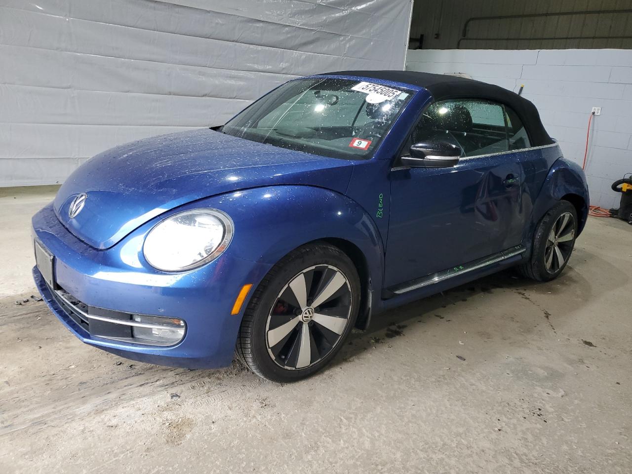 VOLKSWAGEN BEETLE TUR 2013