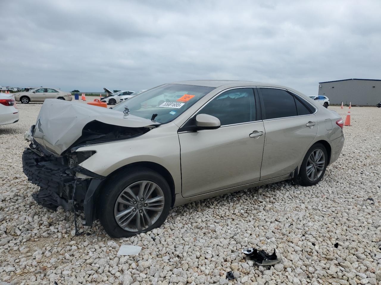 TOYOTA CAMRY LE 2016
