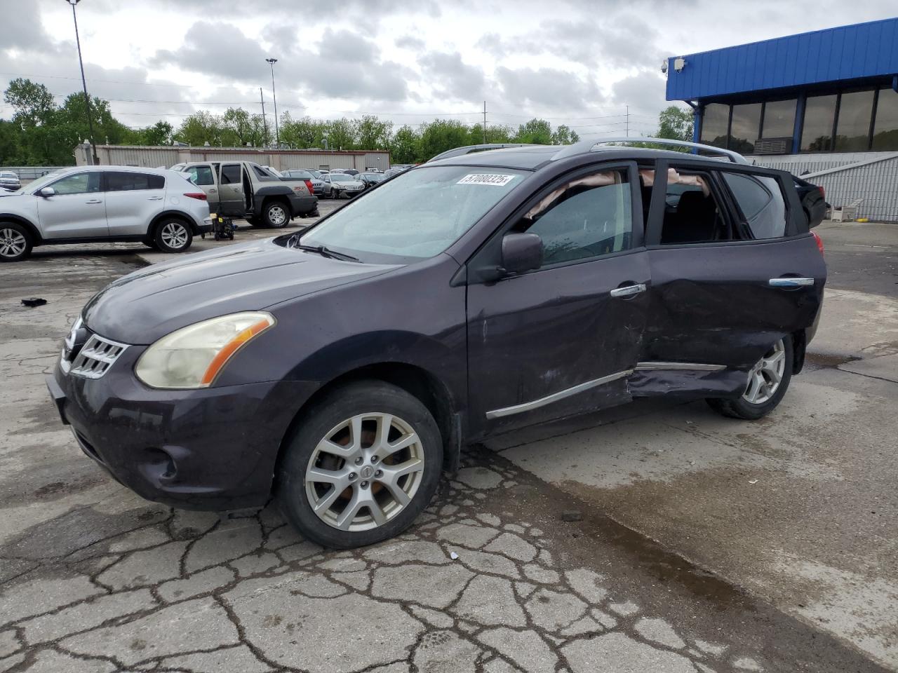 NISSAN ROGUE S 2012
