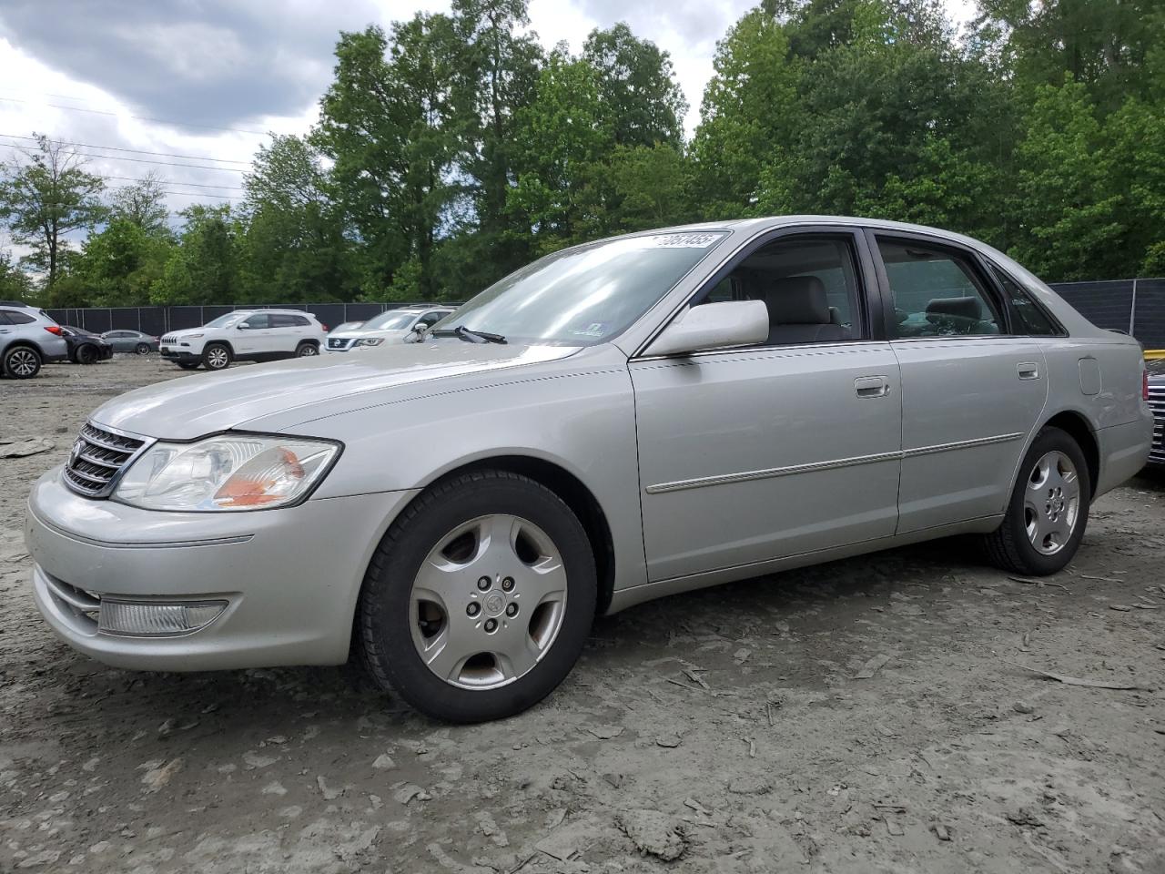 TOYOTA AVALON XL 2004