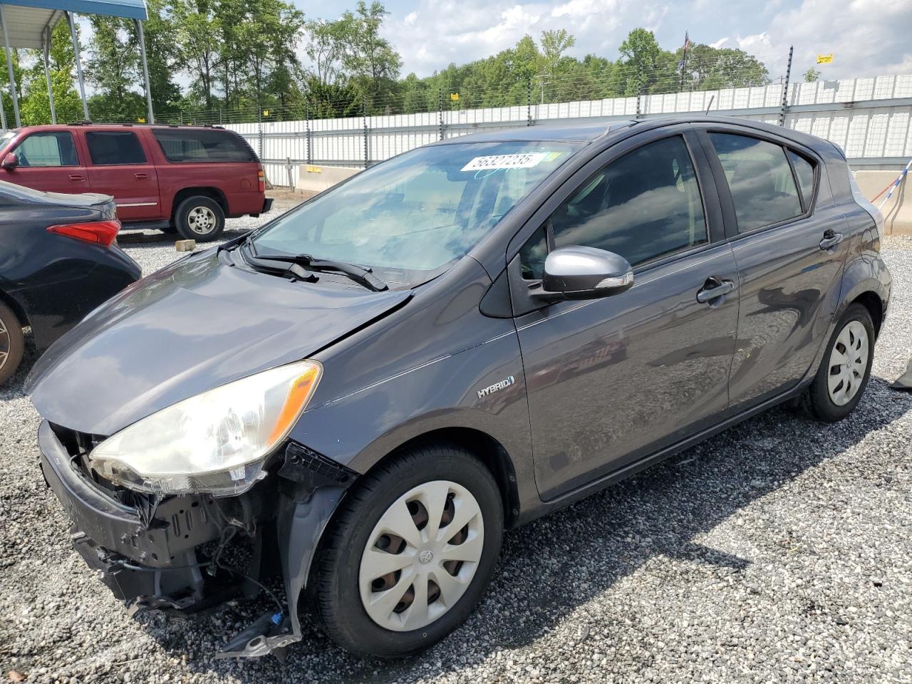 TOYOTA PRIUS C 2013