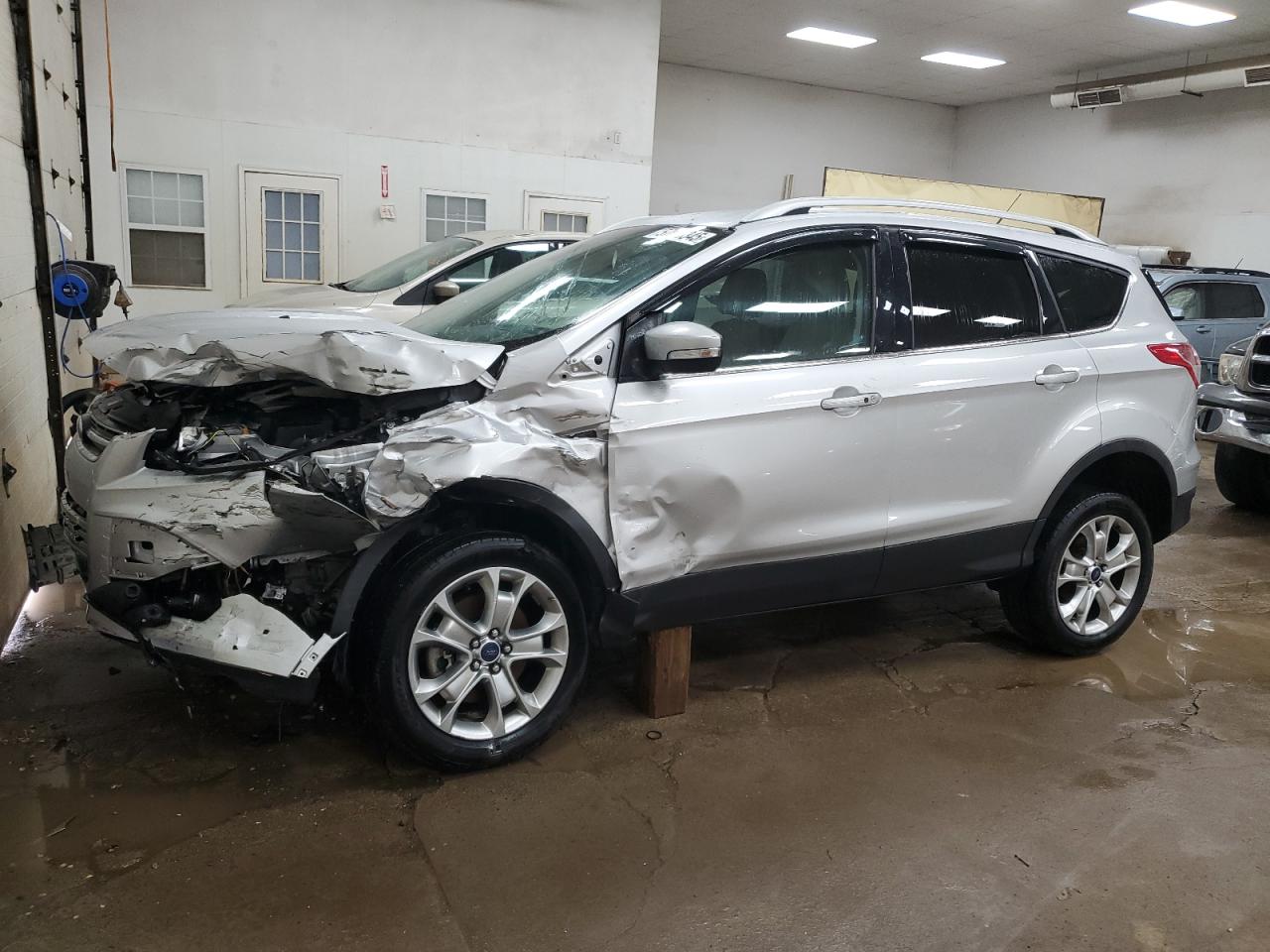 FORD ESCAPE TIT 2014