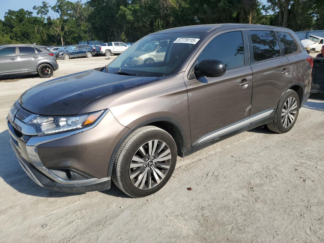 MITSUBISHI OUTLANDER 2019