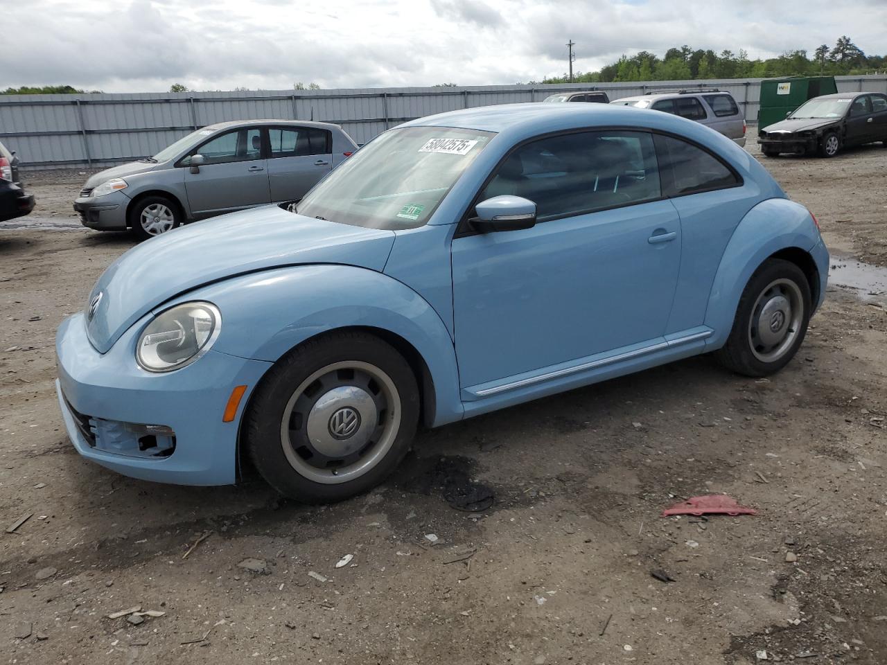 VOLKSWAGEN BEETLE 2012