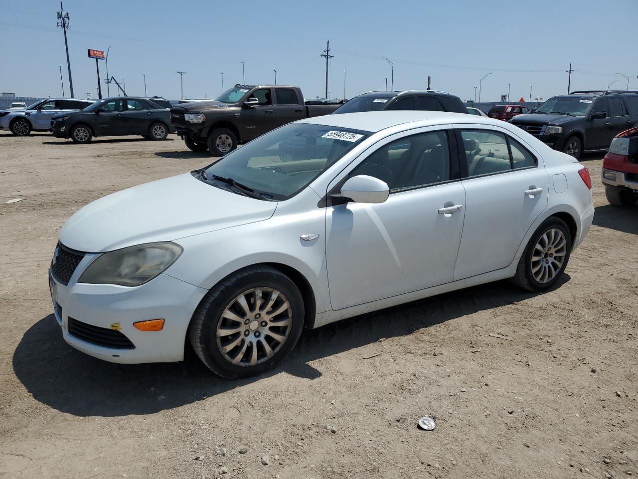 SUZUKI KIZASHI SE 2013