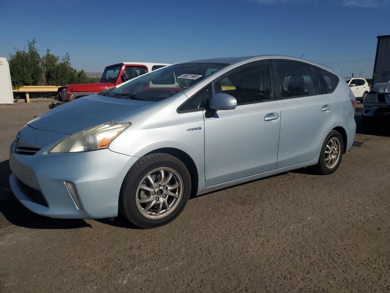 TOYOTA PRIUS V 2012