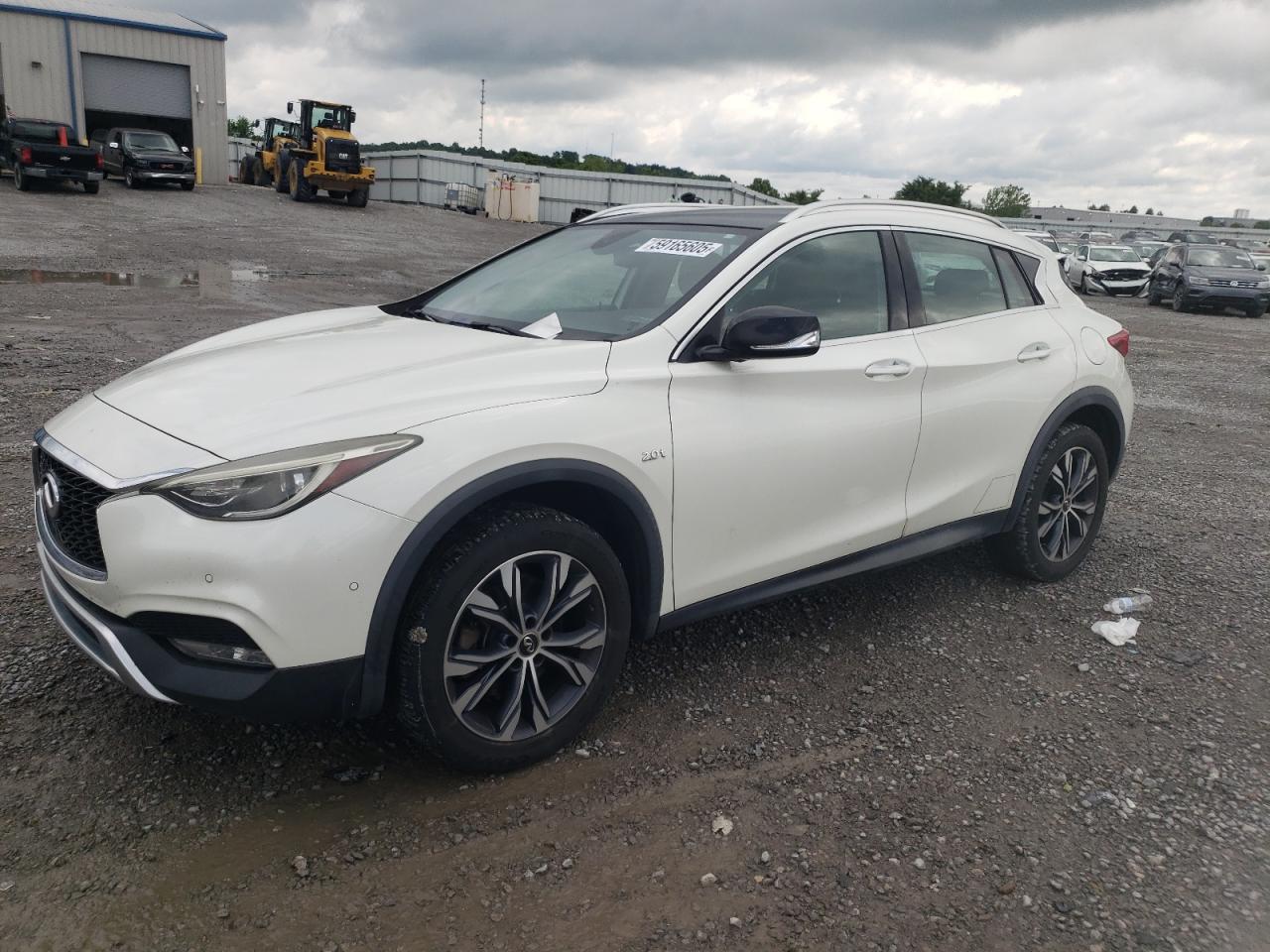 INFINITI QX30 BASE 2017