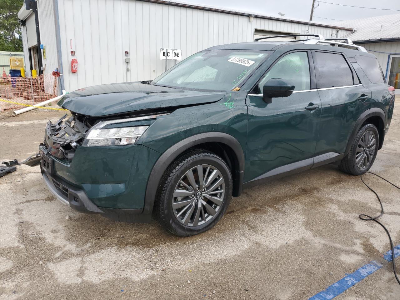 NISSAN PATHFINDER 2024