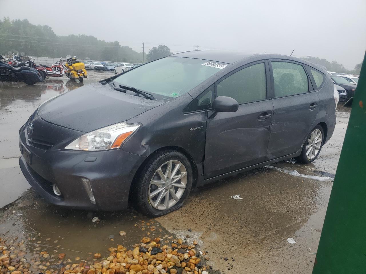 TOYOTA PRIUS V 2014