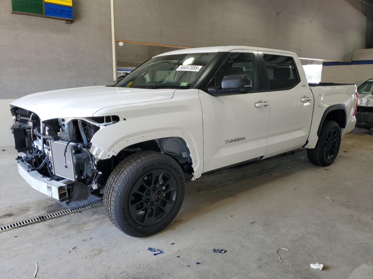 TOYOTA TUNDRA CRE 2025