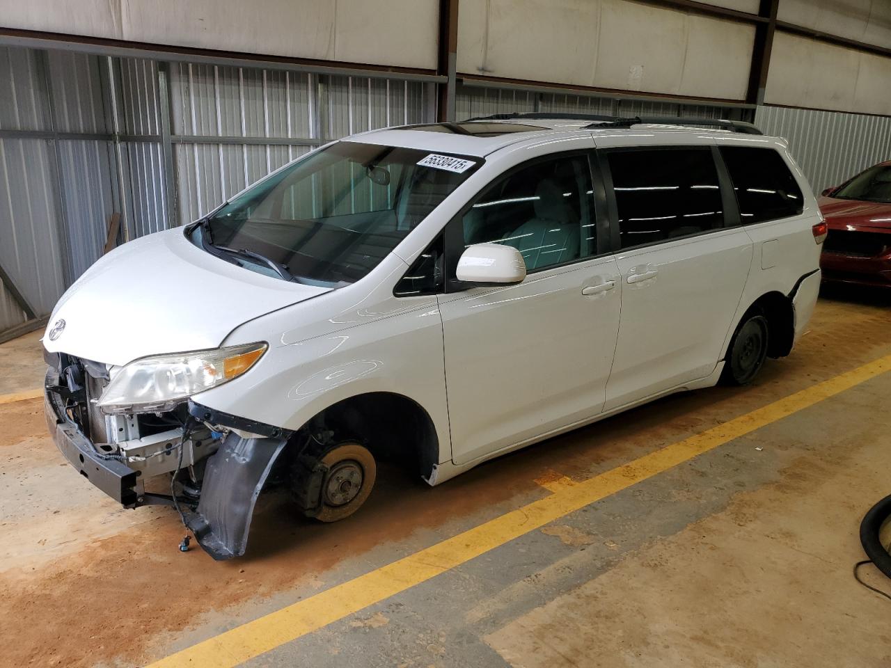 TOYOTA SIENNA XLE 2013