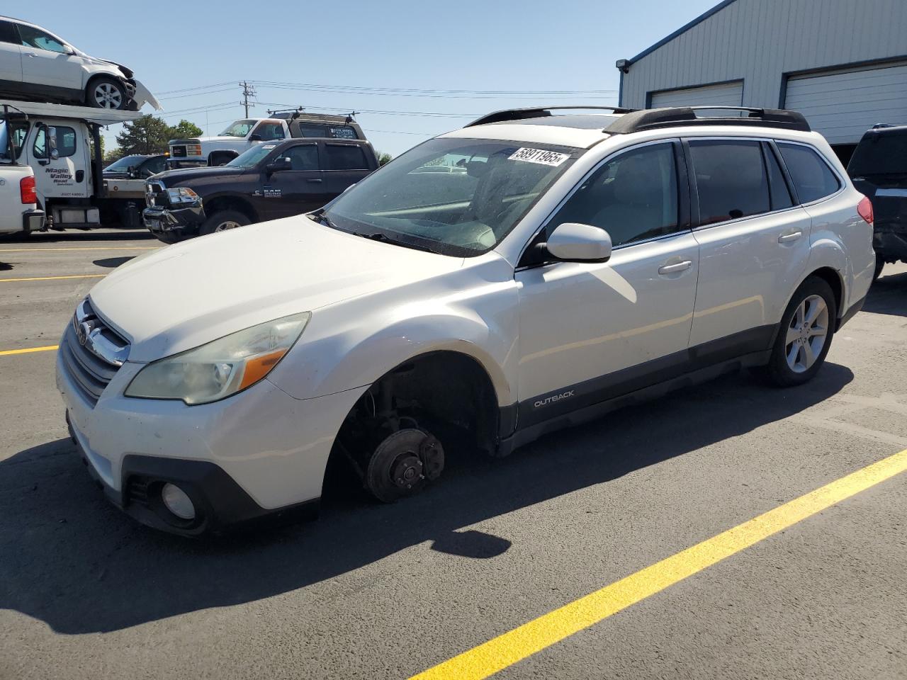 SUBARU OUTBACK 2. 2013