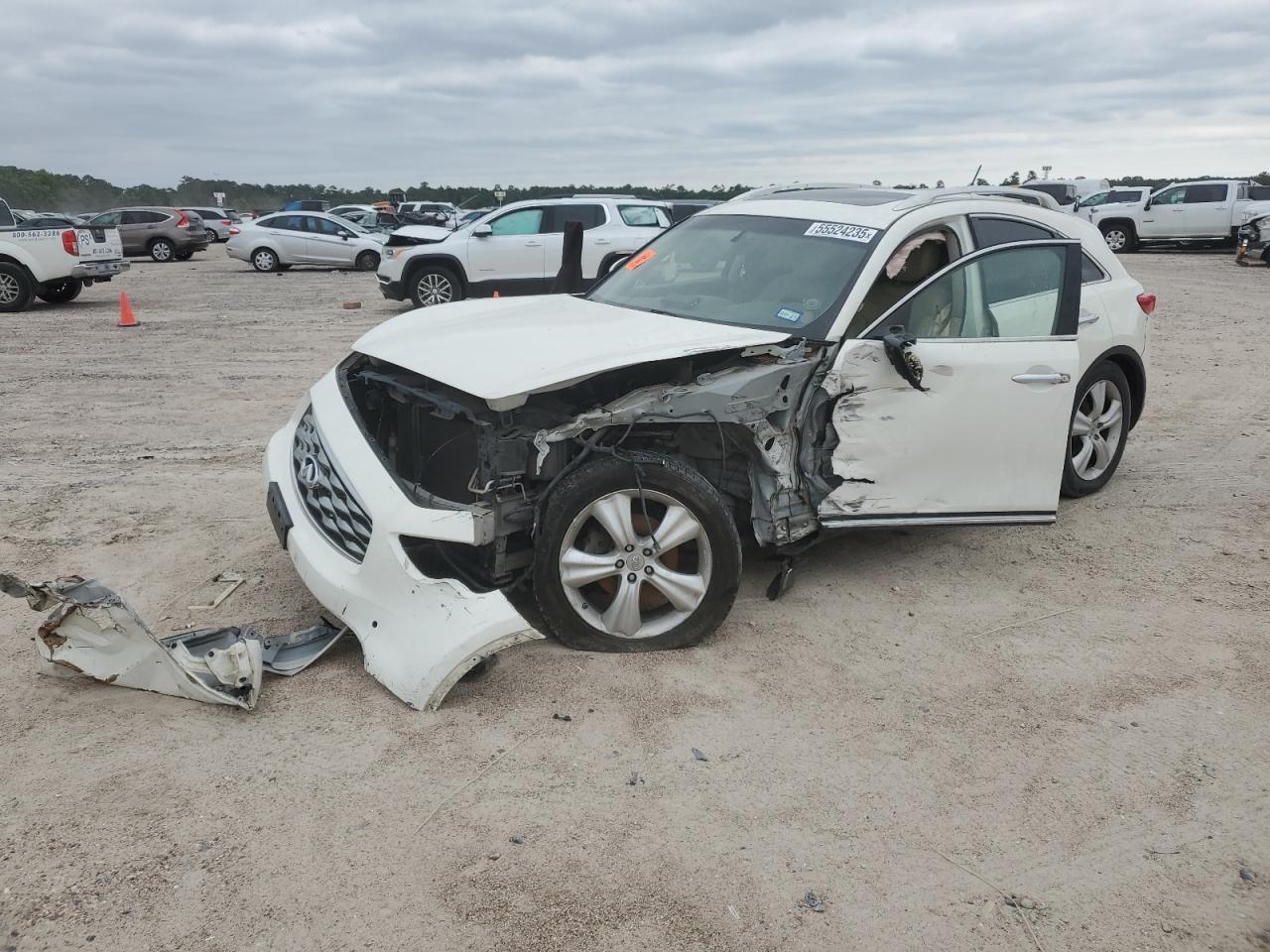 INFINITI FX35 2011