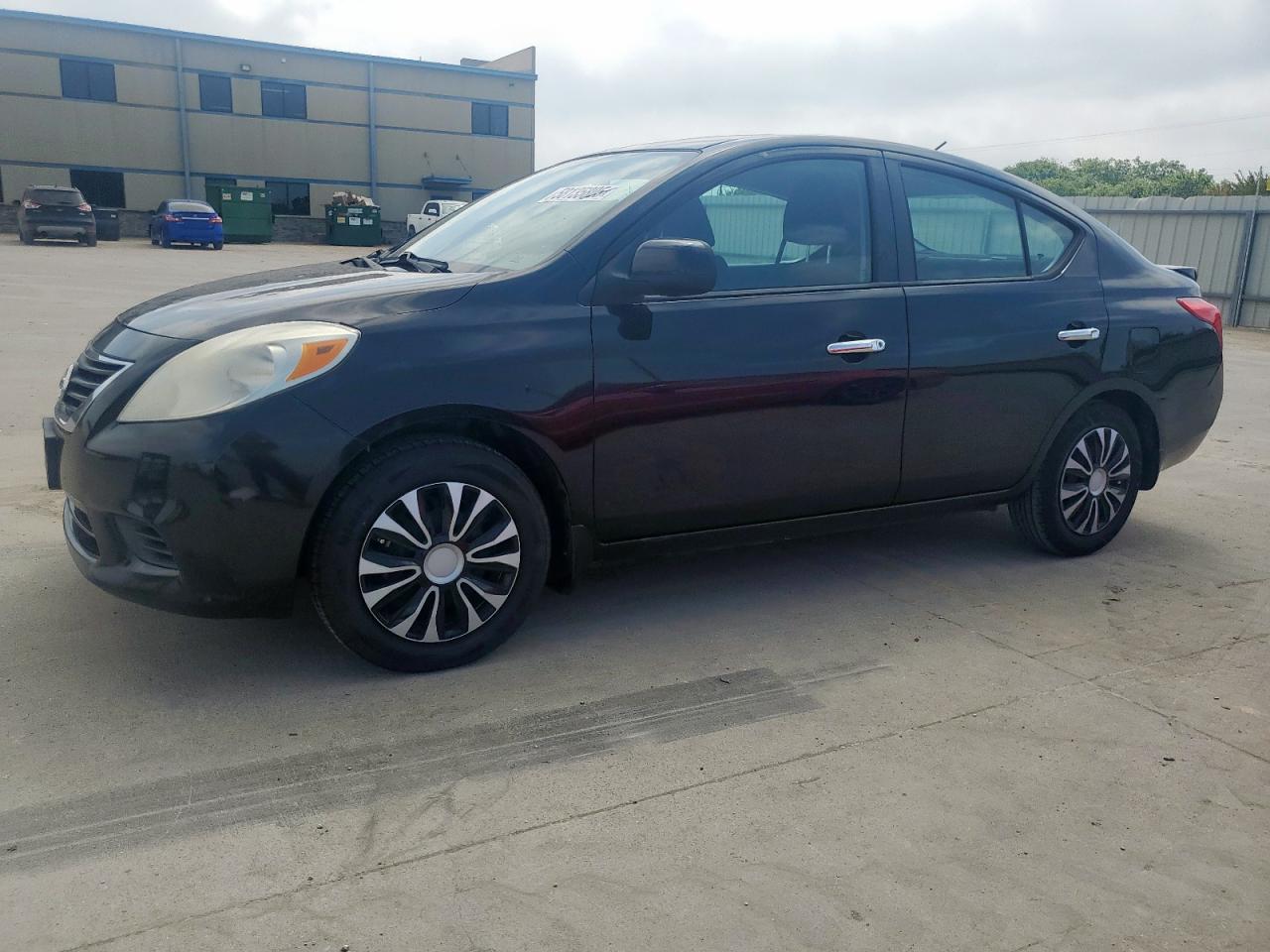 NISSAN VERSA S 2013