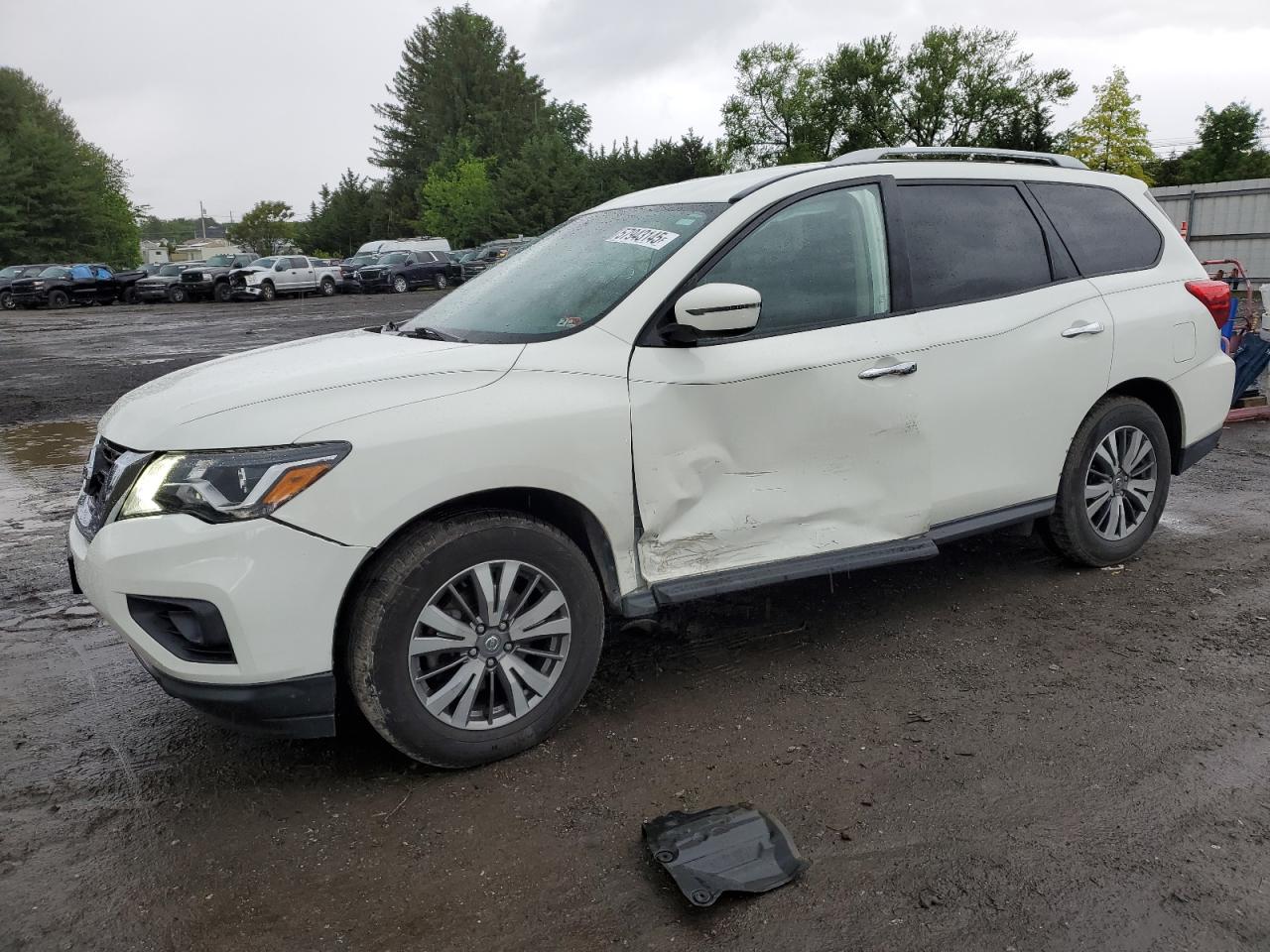 NISSAN PATHFINDER 2019