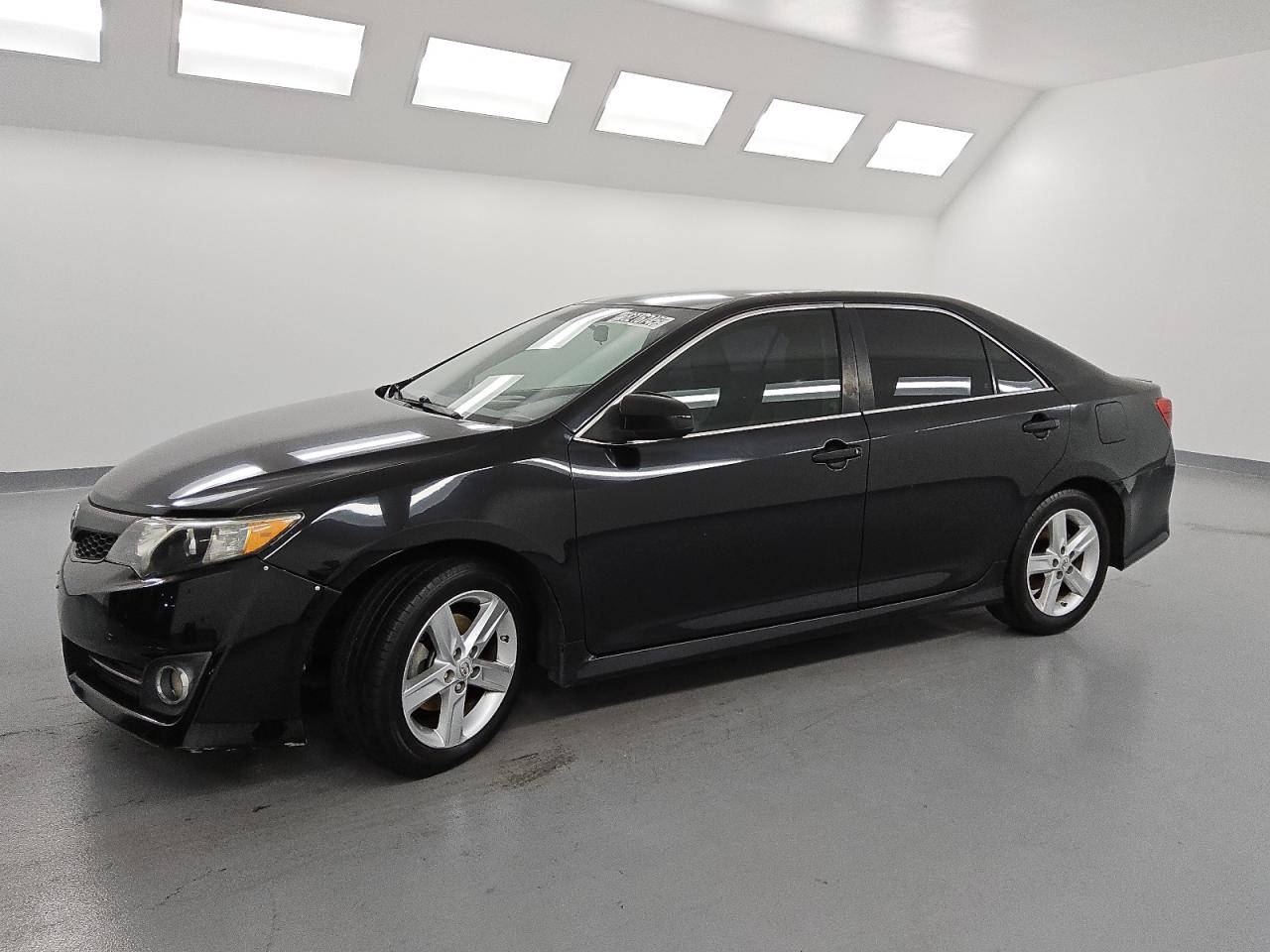 TOYOTA CAMRY BASE 2012