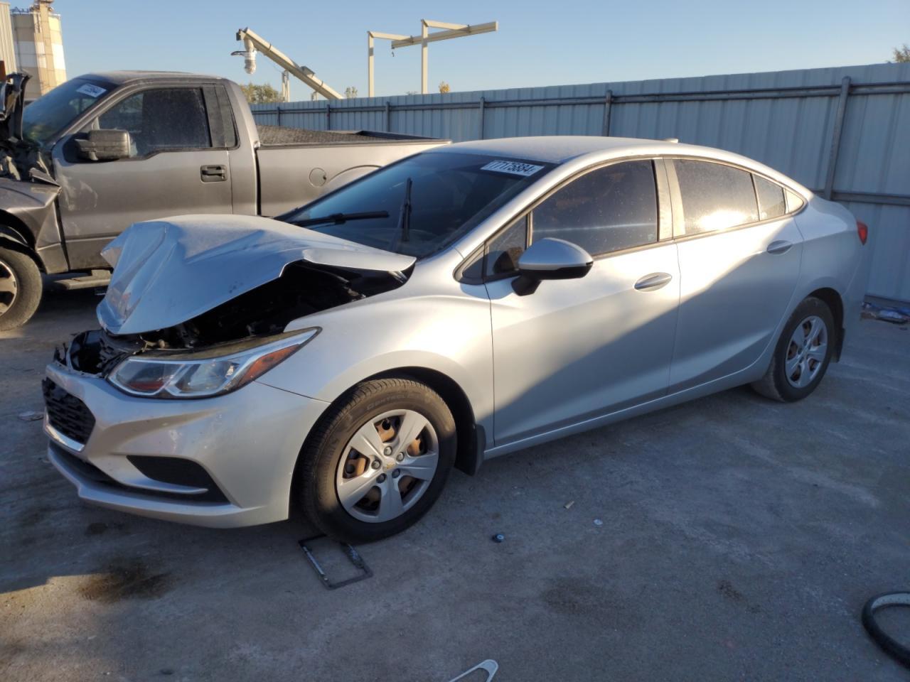 CHEVROLET CRUZE 2018