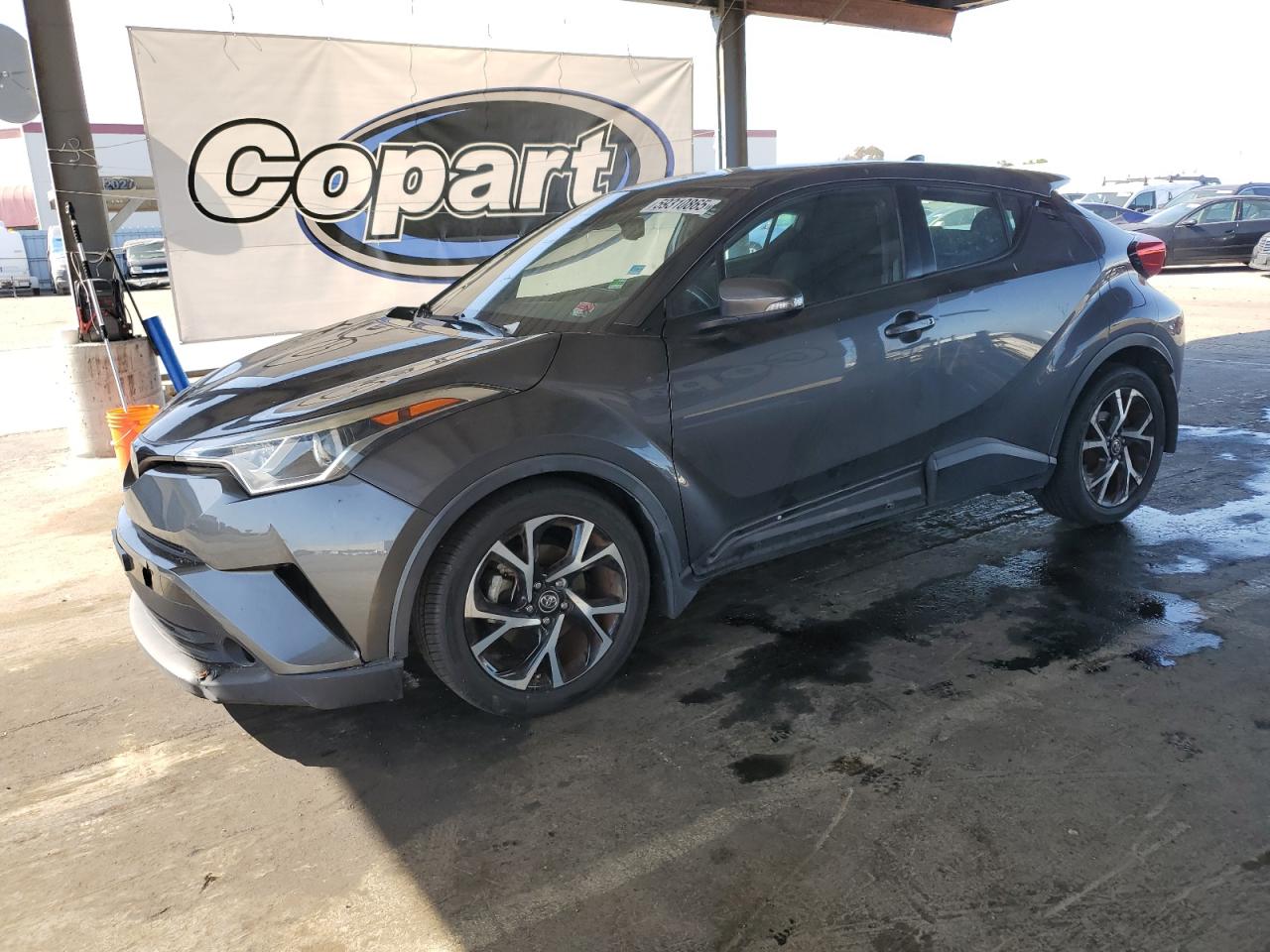 TOYOTA C-HR XLE 2018