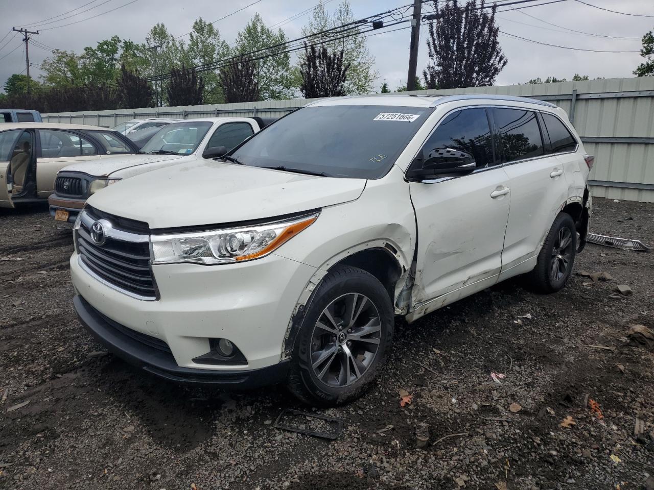 TOYOTA HIGHLANDER 2016