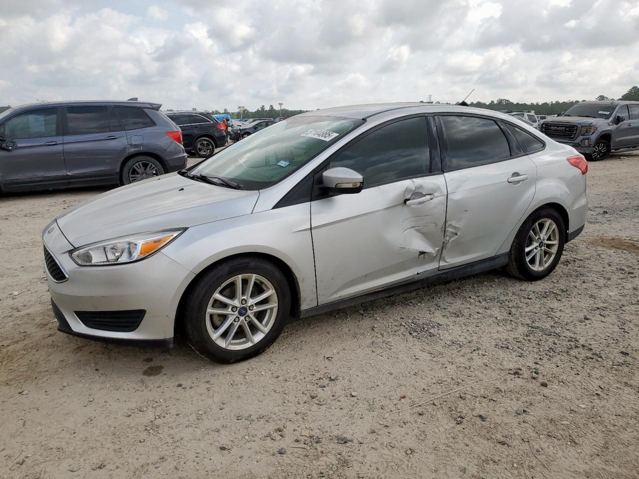 FORD FOCUS SE 2016