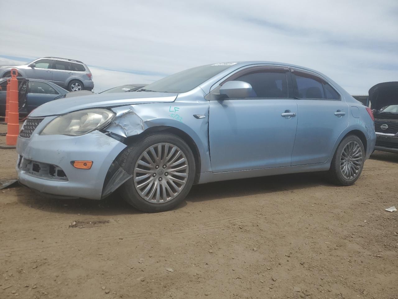 SUZUKI KIZASHI SE 2011