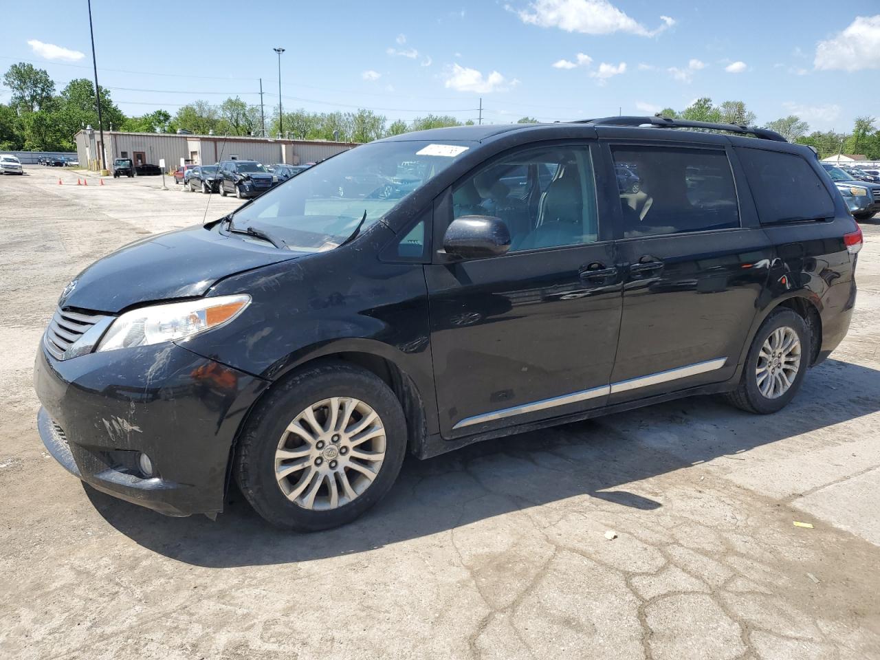 TOYOTA SIENNA XLE 2011