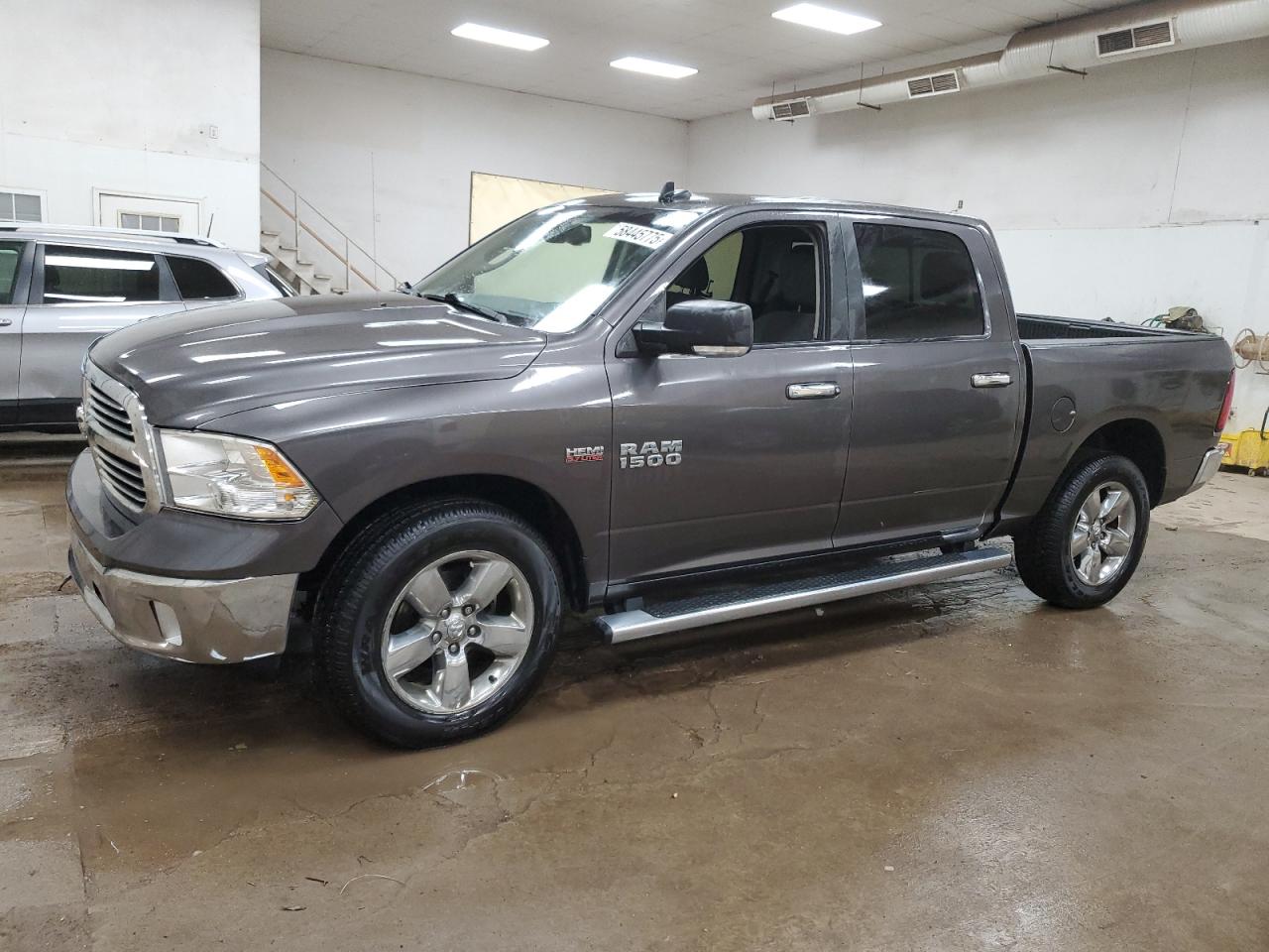 RAM 1500 SLT 2015