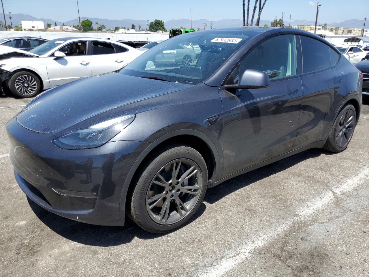 TESLA MODEL Y 2025