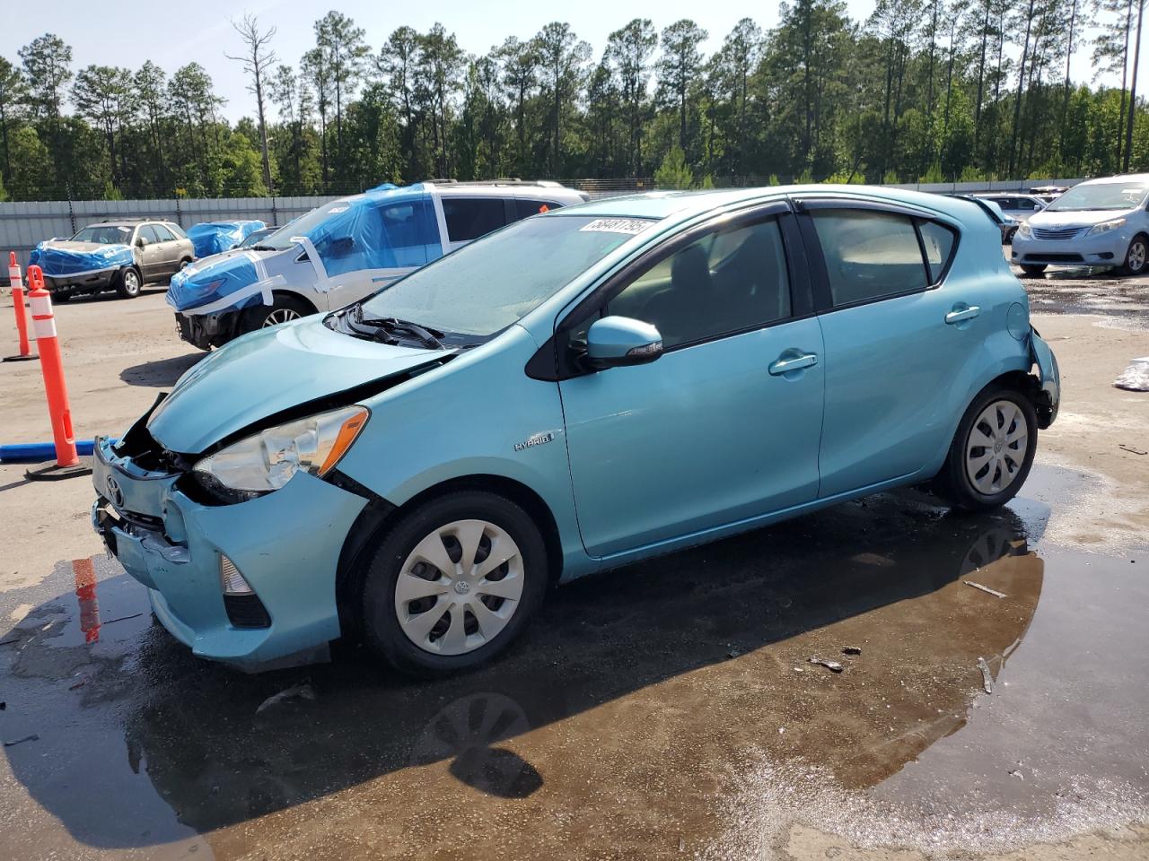 TOYOTA PRIUS C 2013