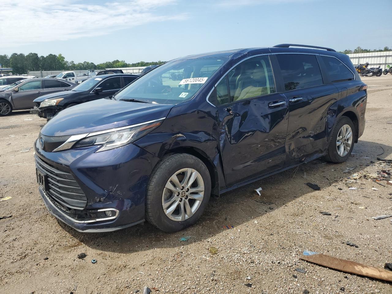 TOYOTA SIENNA XLE 2022