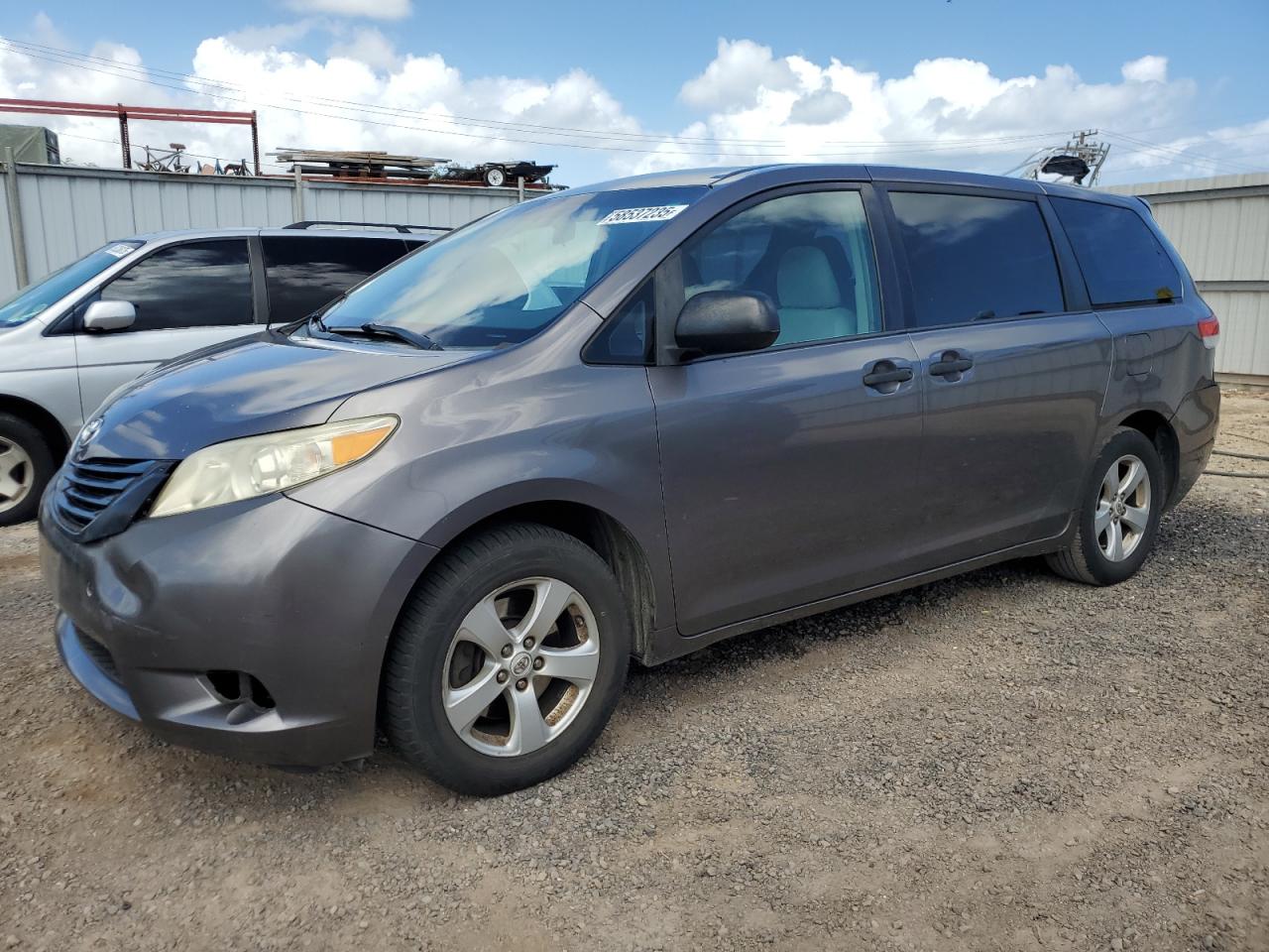 TOYOTA SIENNA 2011