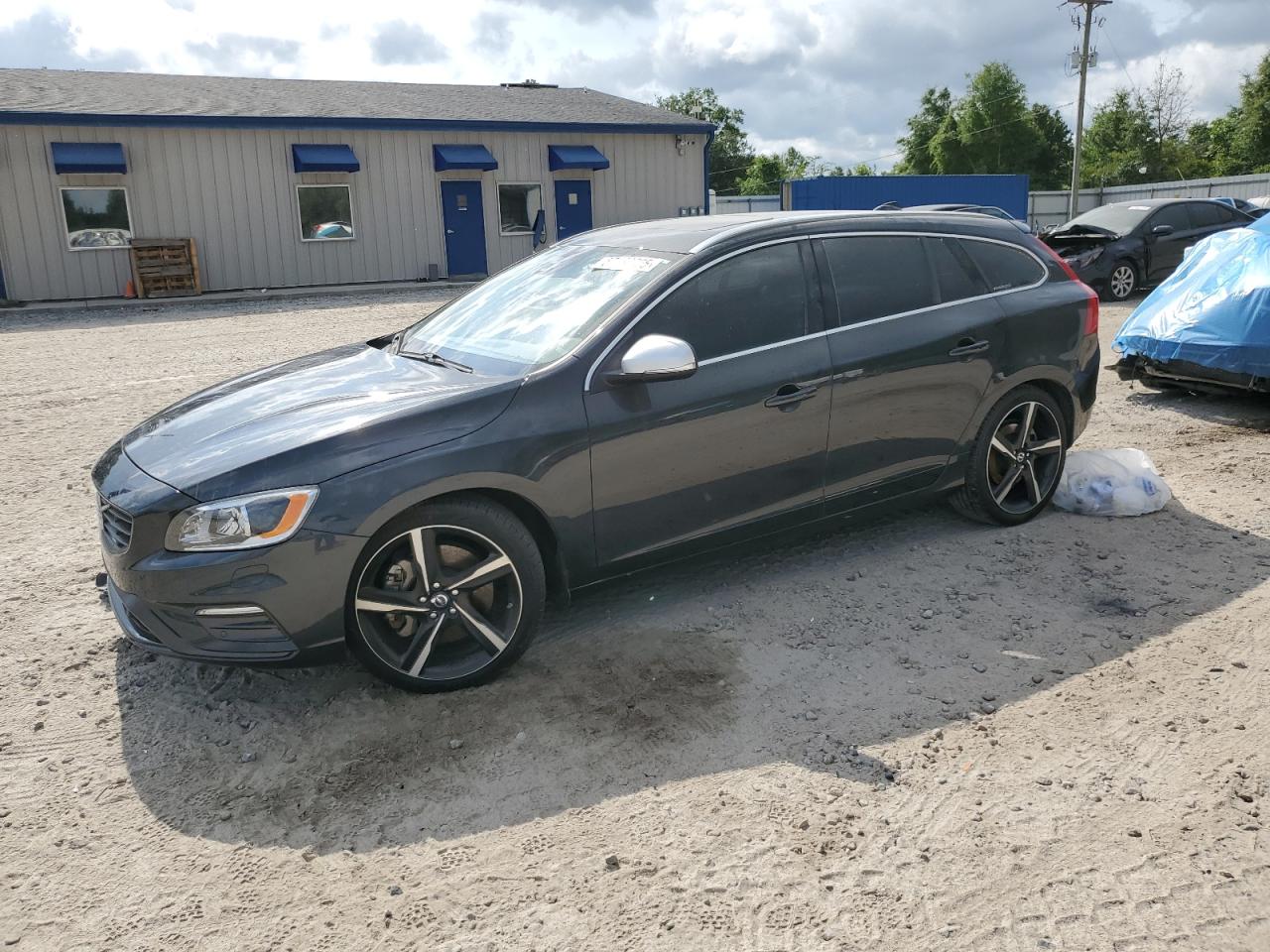 VOLVO V60 R DESI 2015