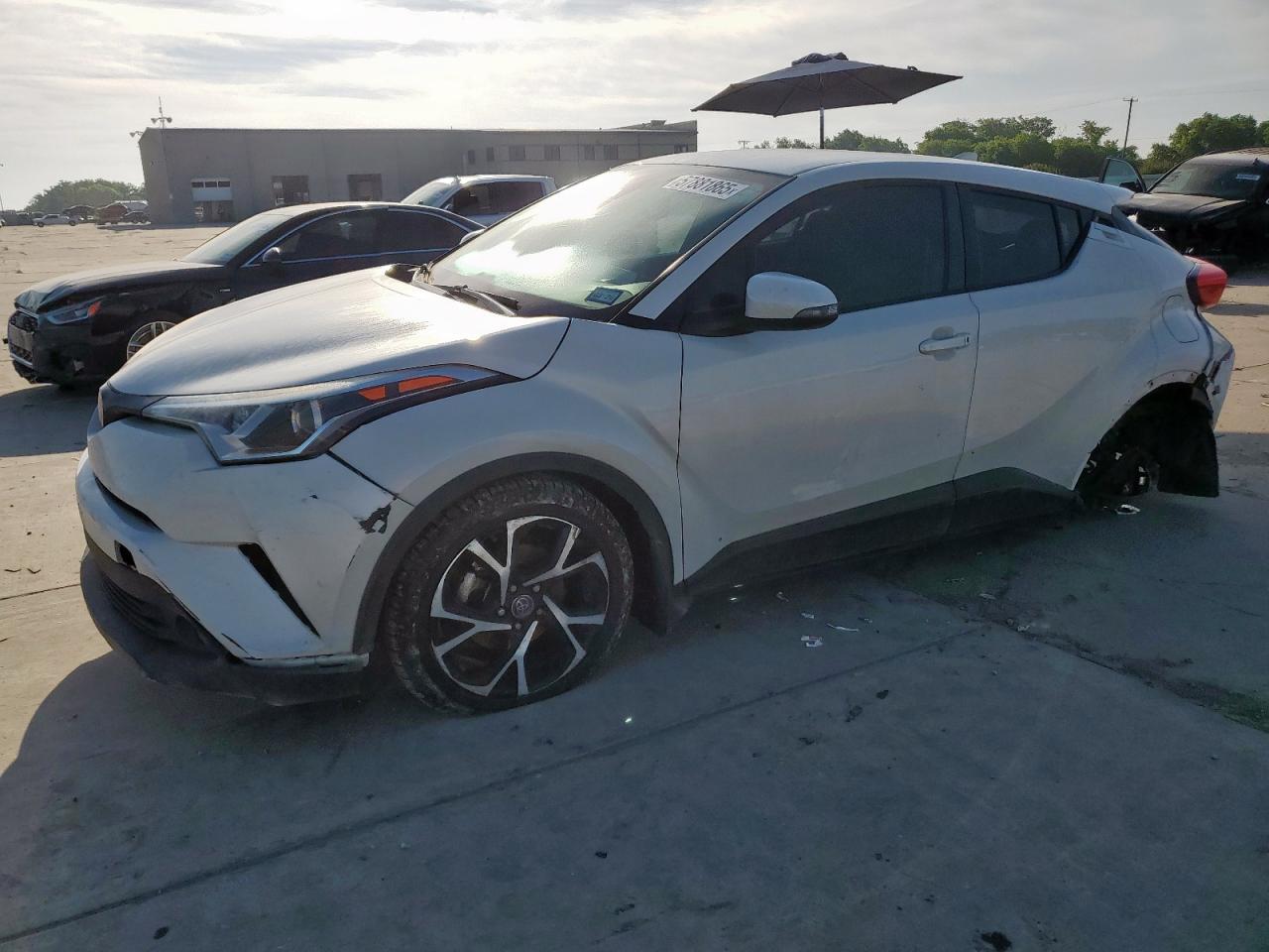 TOYOTA C-HR XLE 2018