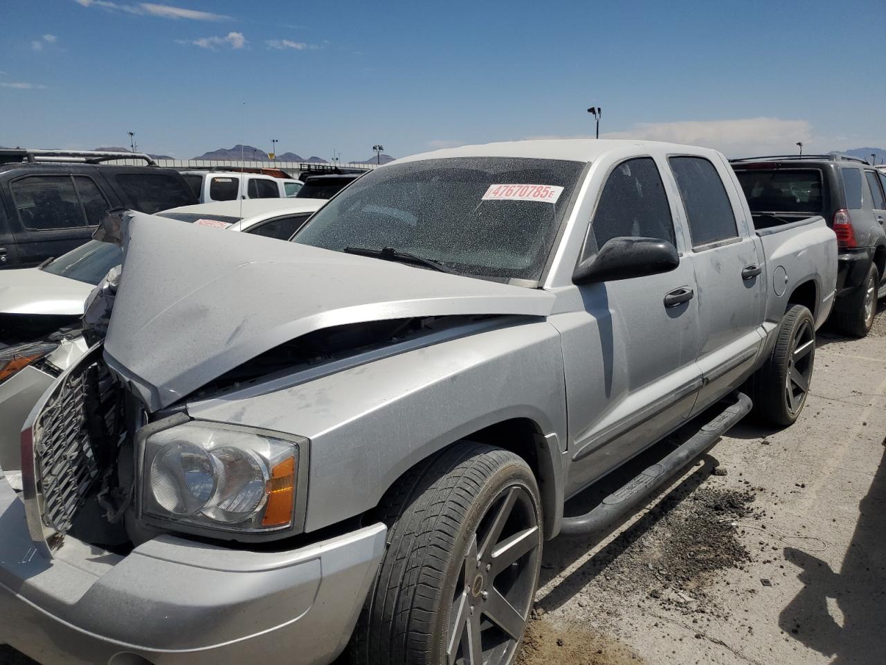 DODGE DAKOTA QUA 2005