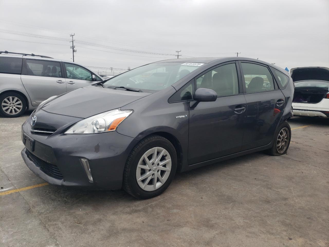 TOYOTA PRIUS V 2014