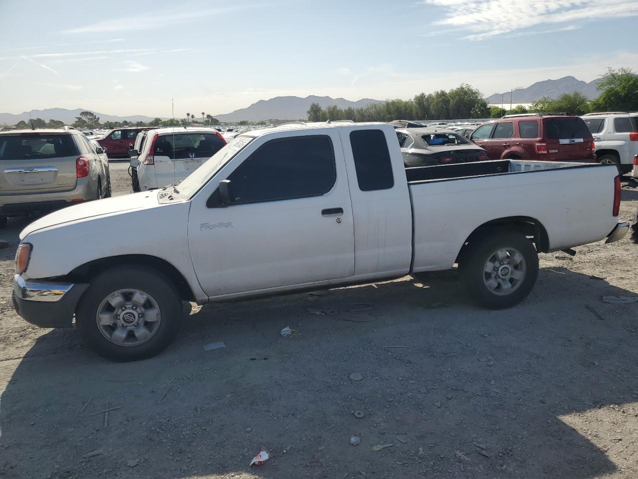 NISSAN FRONTIER K 2000