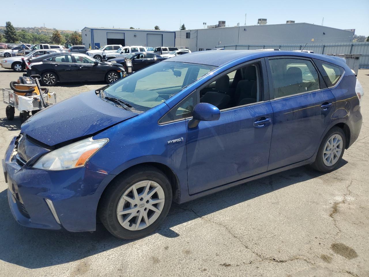 TOYOTA PRIUS V 2014