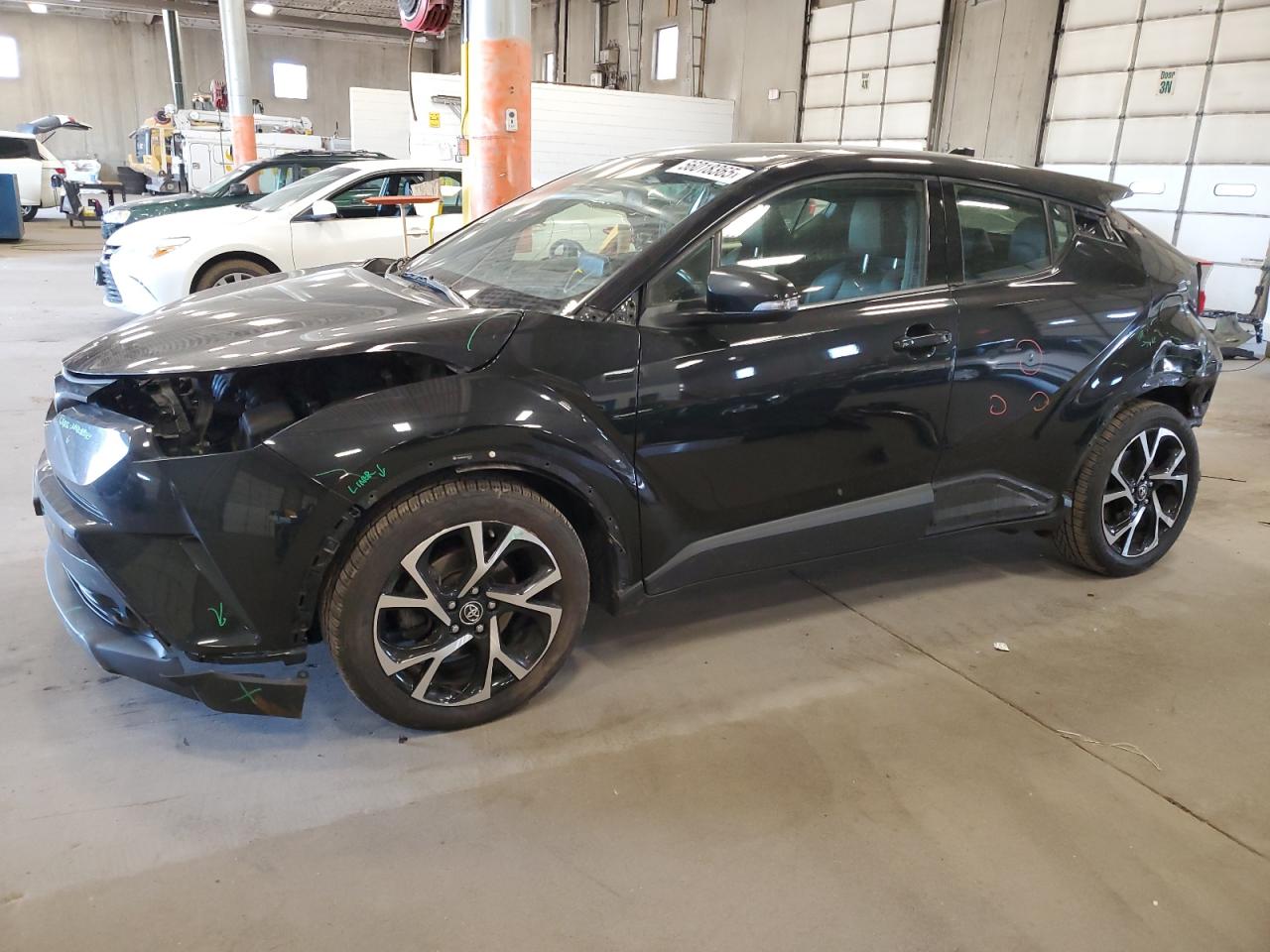 TOYOTA C-HR XLE 2019